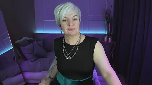 Snapshot of CarmenSoft chatting on 02/24/25, 02:51 CarmenSoft online show from 02/24/25, 02:51