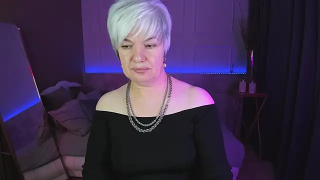 Snapshot of CarmenSoft chatting on 02/26/25, 08:54 CarmenSoft online show from 02/26/25, 08:54