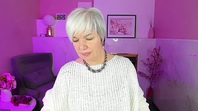 Snapshot of CarmenSoft chatting on 03/05/25, 01:42 CarmenSoft online show from 03/05/25, 01:42