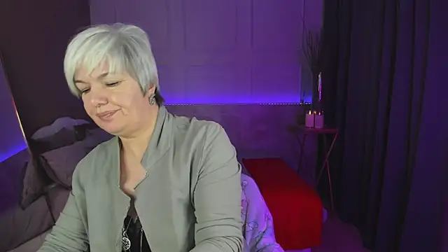 Snapshot of CarmenSoft chatting on 03/08/25, 12:11 CarmenSoft online show from 03/08/25, 12:11