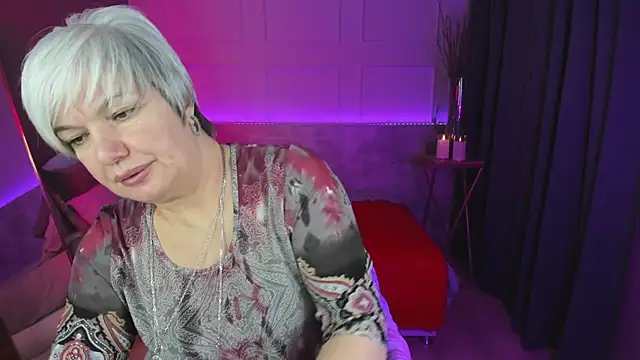 Snapshot of CarmenSoft chatting on 03/10/25, 12:51 CarmenSoft online show from 03/10/25, 12:51