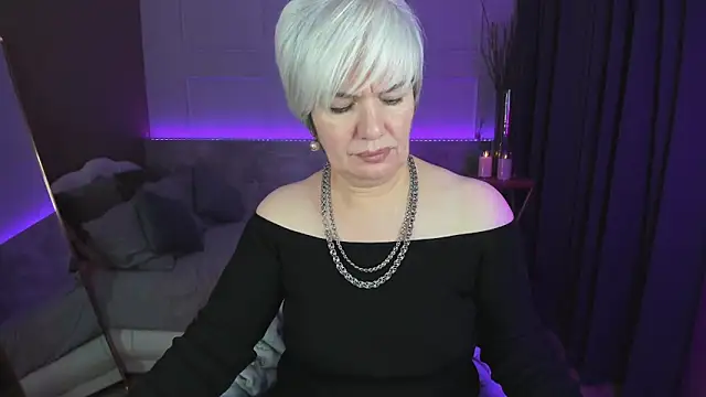 Snapshot of CarmenSoft chatting on 03/11/25, 03:26 CarmenSoft online show from 03/11/25, 03:26