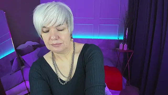 Snapshot of CarmenSoft chatting on 03/15/25, 08:32 CarmenSoft online show from 03/15/25, 08:32