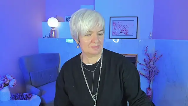 Snapshot of CarmenSoft chatting on 09/23/25, 09:18 CarmenSoft online show from 09/23/25, 09:18