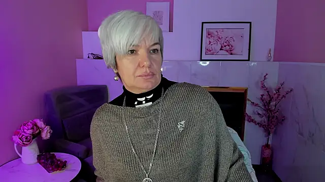 Snapshot of CarmenSoft chatting on 10/06/25, 09:01 CarmenSoft online show from 10/06/25, 09:01