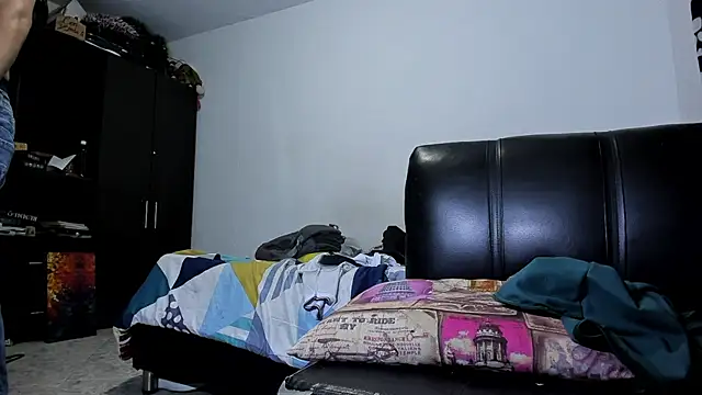 ares sexxx online show from 10/16/25, 02:12