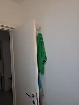 Domixdyva online show from 10/29/25, 01:08