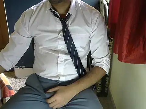 aloneboy1996 online show from 10/11/25, 07:40