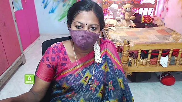 Snapshot of Novapol chatting on 11/20/25, 01:33 Novapol online show from 11/20/25, 01:33