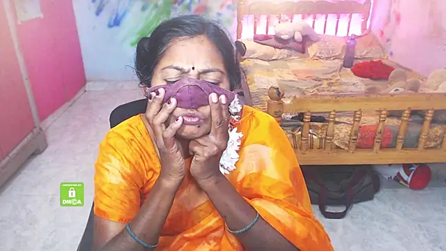 Snapshot of Novapol chatting on 12/04/25, 12:47 Novapol online show from 12/04/25, 12:47