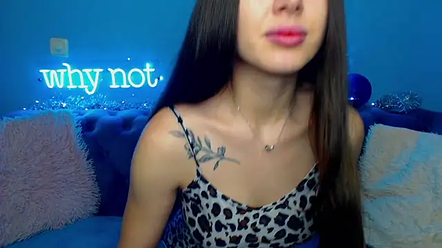 ViollinaLove online show from 12/21/24, 05:47