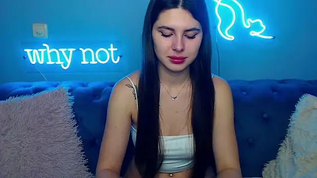 Snapshot of ViollinaLove chatting on 11/14/25, 05:50 ViollinaLove online show from 11/14/25, 05:50