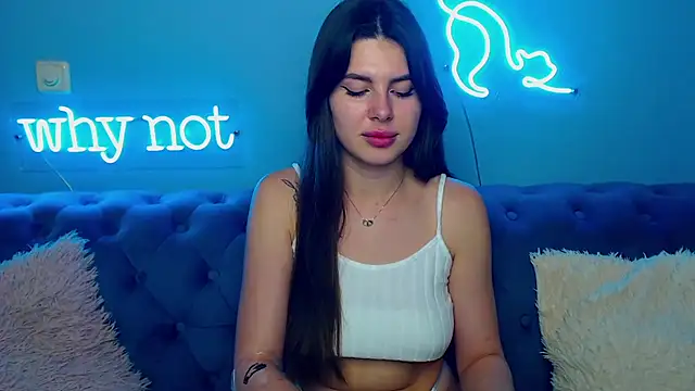 Snapshot of ViollinaLove chatting on 11/28/25, 10:07 ViollinaLove online show from 11/28/25, 10:07