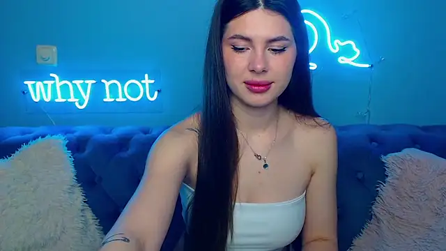 Snapshot of ViollinaLove chatting on 03/07/26, 05:48 ViollinaLove online show from 03/07/26, 05:48
