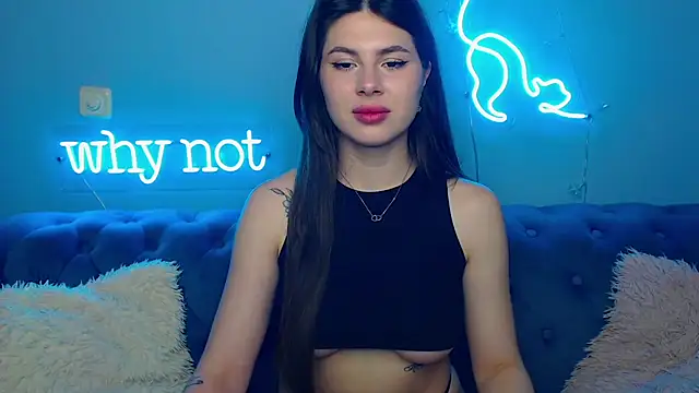 Snapshot of ViollinaLove chatting on 03/15/26, 05:46 ViollinaLove online show from 03/15/26, 05:46