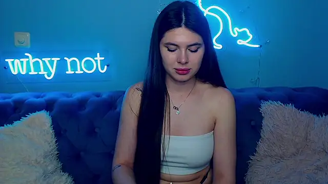 Snapshot of ViollinaLove chatting on 04/04/26, 04:48 ViollinaLove online show from 04/04/26, 04:48