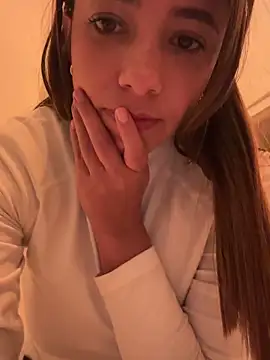 Snapshot of Hall_16 chatting on 01/09/25, 10:31 Hall 16 online show from 01/09/25, 10:31