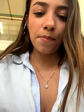 Snapshot of Hall_16 chatting on 10/02/25, 09:22 Hall 16 online show from 10/02/25, 09:22