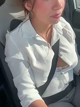 Snapshot of Hall_16 chatting on 10/06/25, 08:17 Hall 16 online show from 10/06/25, 08:17