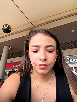 Snapshot of Hall_16 chatting on 10/10/25, 08:19 Hall 16 online show from 10/10/25, 08:19