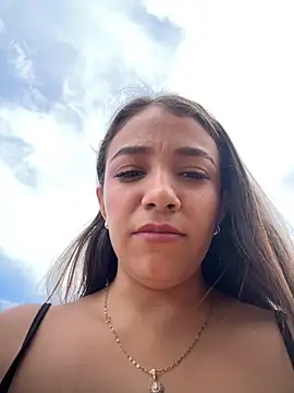 Snapshot of Hall_16 chatting on 10/11/25, 07:23 Hall 16 online show from 10/11/25, 07:23