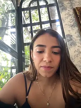 Snapshot of Hall_16 chatting on 10/16/25, 08:43 Hall 16 online show from 10/16/25, 08:43