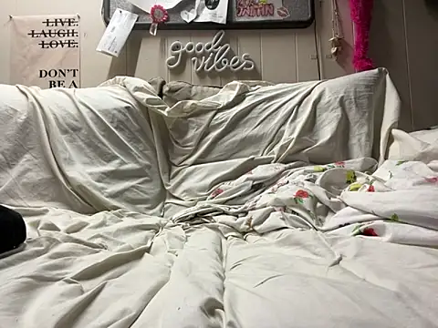 Snapshot of CLoSpunkmeyer69 chatting on 09/21/25, 08:32 CLoSpunkmeyer69 online show from 09/21/25, 08:32