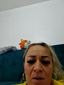 Snapshot of Ruxy42ETT chatting on 02/16/25, 08:54 Ruxy42ETT online show from 02/16/25, 08:54