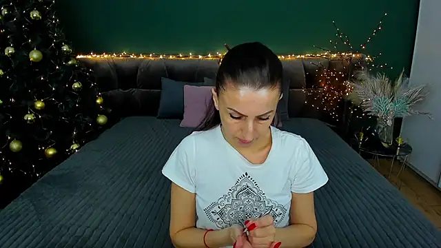 Rebecca Diamond online show from 01/12/25, 12:12