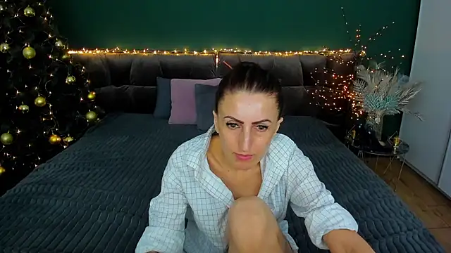 Rebecca Diamond online show from 01/21/25, 03:32