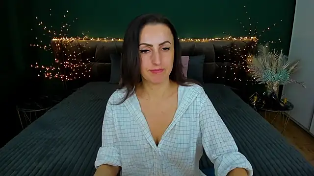 Rebecca Diamond online show from 01/23/25, 07:32