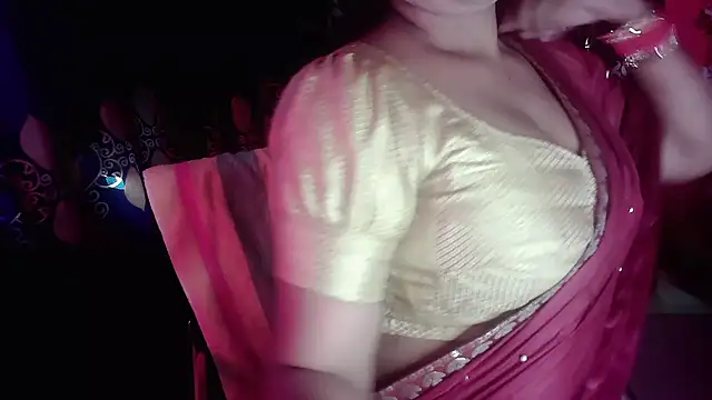 Snapshot of banglarani880 chatting on 10/25/25, 02:19 banglarani880 online show from 10/25/25, 02:19