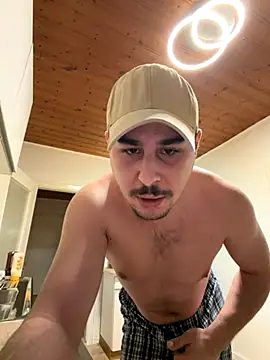 Snapshot of MvM58955050 chatting on 11/30/25, 10:14 MvM58955050 online show from 11/30/25, 10:14