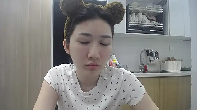 Asiagirll online show from 06/08/26, 01:55
