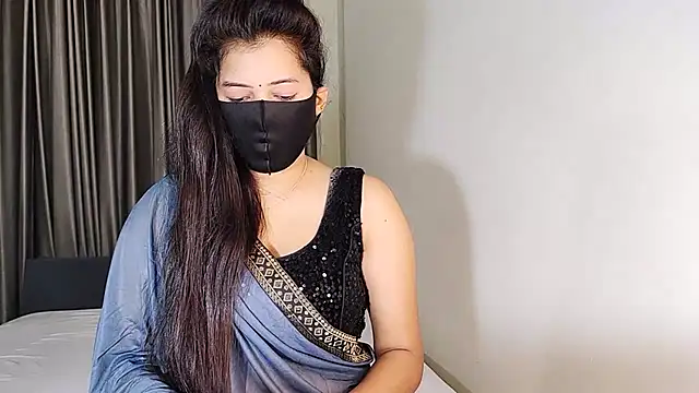 Snapshot of YourLovelyQueen chatting on 12/23/24, 04:22 YourLovelyQueen online show from 12/23/24, 04:22
