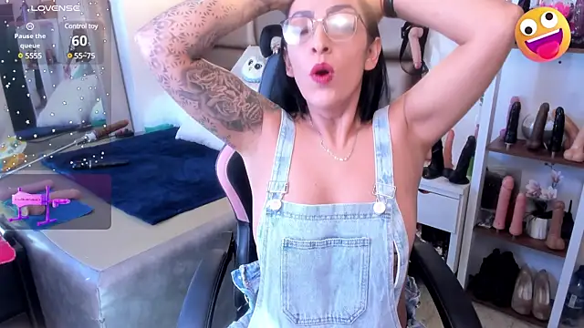 janette rider online show from 03/11/25, 03:05