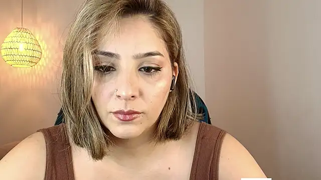 YummyAnna  online show from 06/12/26, 07:57