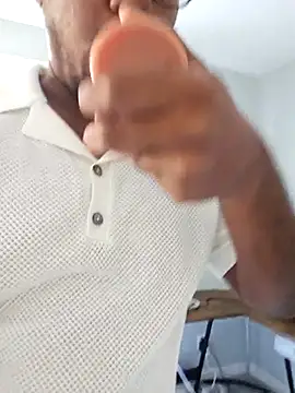 Snapshot of dulcetnukem chatting on 09/22/25, 11:40 dulcetnukem online show from 09/22/25, 11:40