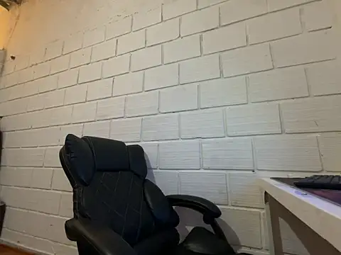 Snapshot of Max_TheHorseDick chatting on 01/07/26, 11:29 Max TheHorseDick online show from 01/07/26, 11:29