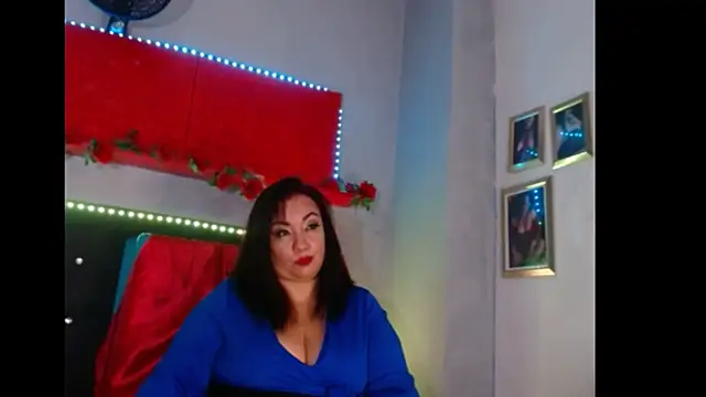 -helen online show from 01/15/25, 01:02