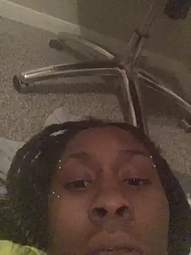 Snapshot of Foreignthababyy chatting on 11/30/25, 05:22 Foreignthababyy online show from 11/30/25, 05:22