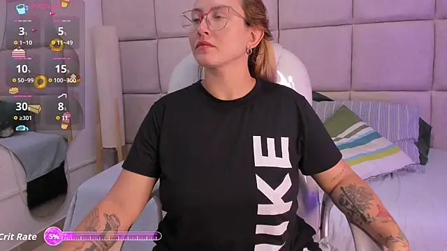 halaaa 1 online show from 10/24/25, 12:23