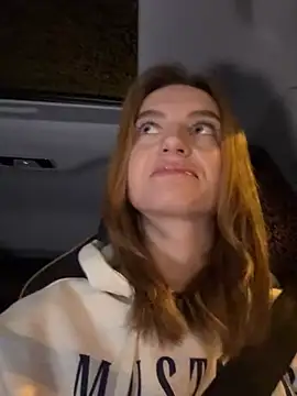 -AngelAri- online show from 02/04/25, 09:10