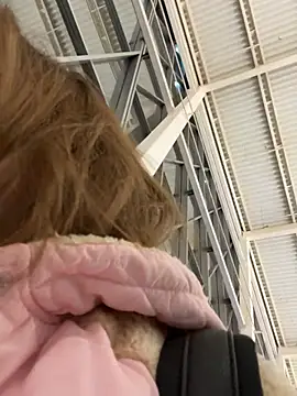 Snapshot of -AngelAri- chatting on 03/20/25, 12:19 -AngelAri- online show from 03/20/25, 12:19