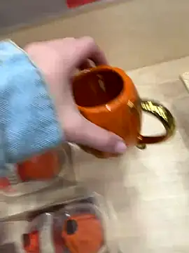 -AngelAri- online show from 10/28/25, 09:06