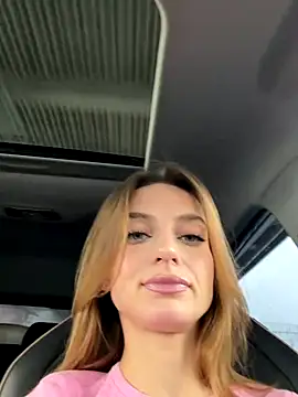 Snapshot of -AngelAri- chatting on 11/16/25, 09:15 -AngelAri- online show from 11/16/25, 09:15