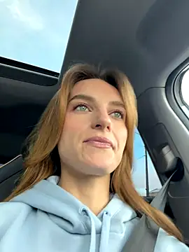 Snapshot of -AngelAri- chatting on 11/19/25, 09:20 -AngelAri- online show from 11/19/25, 09:20