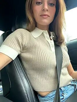 Snapshot of -AngelAri- chatting on 12/04/25, 09:18 -AngelAri- online show from 12/04/25, 09:18