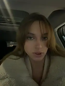 Snapshot of -AngelAri- chatting on 02/25/26, 06:06 -AngelAri- online show from 02/25/26, 06:06