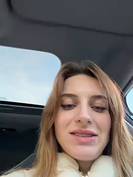 Snapshot of -AngelAri- chatting on 05/01/26, 06:01 -AngelAri- online show from 05/01/26, 06:01